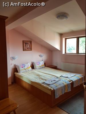 [P07] Family Hotel Santo Bansko - dormitorul » foto by sunflower
 - 
<span class="allrVoted glyphicon glyphicon-heart hidden" id="av999317"></span>
<a class="m-l-10 hidden" id="sv999317" onclick="voting_Foto_DelVot(,999317,24144)" role="button">șterge vot <span class="glyphicon glyphicon-remove"></span></a>
<a id="v9999317" class=" c-red"  onclick="voting_Foto_SetVot(999317)" role="button"><span class="glyphicon glyphicon-heart-empty"></span> <b>LIKE</b> = Votează poza</a> <img class="hidden"  id="f999317W9" src="/imagini/loader.gif" border="0" /><span class="AjErrMes hidden" id="e999317ErM"></span>