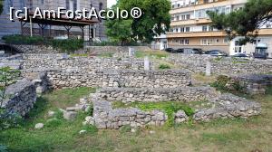[P26] În vecinătatea catedralei se află un complex arheologic unde am văzut câteva ruine ale vechiului oraș Tomis.  » foto by Floryn81
 - 
<span class="allrVoted glyphicon glyphicon-heart hidden" id="av980705"></span>
<a class="m-l-10 hidden" id="sv980705" onclick="voting_Foto_DelVot(,980705,24170)" role="button">șterge vot <span class="glyphicon glyphicon-remove"></span></a>
<a id="v9980705" class=" c-red"  onclick="voting_Foto_SetVot(980705)" role="button"><span class="glyphicon glyphicon-heart-empty"></span> <b>LIKE</b> = Votează poza</a> <img class="hidden"  id="f980705W9" src="/imagini/loader.gif" border="0" /><span class="AjErrMes hidden" id="e980705ErM"></span>