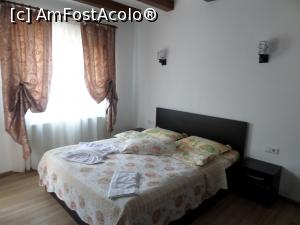 [P05] Cameră dublă la Vila Anto.  » foto by Safta Radu
 - 
<span class="allrVoted glyphicon glyphicon-heart hidden" id="av1002442"></span>
<a class="m-l-10 hidden" id="sv1002442" onclick="voting_Foto_DelVot(,1002442,24203)" role="button">șterge vot <span class="glyphicon glyphicon-remove"></span></a>
<a id="v91002442" class=" c-red"  onclick="voting_Foto_SetVot(1002442)" role="button"><span class="glyphicon glyphicon-heart-empty"></span> <b>LIKE</b> = Votează poza</a> <img class="hidden"  id="f1002442W9" src="/imagini/loader.gif" border="0" /><span class="AjErrMes hidden" id="e1002442ErM"></span>