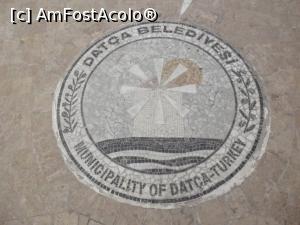 [P43] Sigla oraşului Datça, regăsită pe paviment în port » foto by irinad
 - 
<span class="allrVoted glyphicon glyphicon-heart hidden" id="av985271"></span>
<a class="m-l-10 hidden" id="sv985271" onclick="voting_Foto_DelVot(,985271,24205)" role="button">șterge vot <span class="glyphicon glyphicon-remove"></span></a>
<a id="v9985271" class=" c-red"  onclick="voting_Foto_SetVot(985271)" role="button"><span class="glyphicon glyphicon-heart-empty"></span> <b>LIKE</b> = Votează poza</a> <img class="hidden"  id="f985271W9" src="/imagini/loader.gif" border="0" /><span class="AjErrMes hidden" id="e985271ErM"></span>