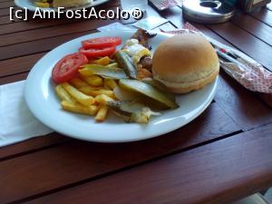 [P01] Fast Food la Pool Bar » foto by Yoda
 - 
<span class="allrVoted glyphicon glyphicon-heart hidden" id="av1280033"></span>
<a class="m-l-10 hidden" id="sv1280033" onclick="voting_Foto_DelVot(,1280033,24210)" role="button">șterge vot <span class="glyphicon glyphicon-remove"></span></a>
<a id="v91280033" class=" c-red"  onclick="voting_Foto_SetVot(1280033)" role="button"><span class="glyphicon glyphicon-heart-empty"></span> <b>LIKE</b> = Votează poza</a> <img class="hidden"  id="f1280033W9" src="/imagini/loader.gif" border="0" /><span class="AjErrMes hidden" id="e1280033ErM"></span>