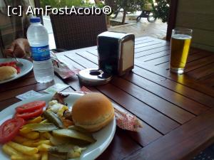 [P02] Fast Food la Pool Bar » foto by Yoda
 - 
<span class="allrVoted glyphicon glyphicon-heart hidden" id="av1280034"></span>
<a class="m-l-10 hidden" id="sv1280034" onclick="voting_Foto_DelVot(,1280034,24210)" role="button">șterge vot <span class="glyphicon glyphicon-remove"></span></a>
<a id="v91280034" class=" c-red"  onclick="voting_Foto_SetVot(1280034)" role="button"><span class="glyphicon glyphicon-heart-empty"></span> <b>LIKE</b> = Votează poza</a> <img class="hidden"  id="f1280034W9" src="/imagini/loader.gif" border="0" /><span class="AjErrMes hidden" id="e1280034ErM"></span>