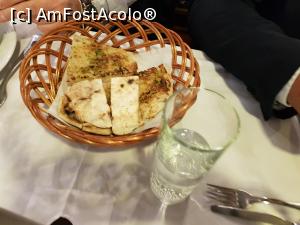 [P21] O Lagar Restaurante - bolo do caco, pâine cu cartofi și unt cu usturoi » foto by nicole33
 - 
<span class="allrVoted glyphicon glyphicon-heart hidden" id="av1314263"></span>
<a class="m-l-10 hidden" id="sv1314263" onclick="voting_Foto_DelVot(,1314263,24227)" role="button">șterge vot <span class="glyphicon glyphicon-remove"></span></a>
<a id="v91314263" class=" c-red"  onclick="voting_Foto_SetVot(1314263)" role="button"><span class="glyphicon glyphicon-heart-empty"></span> <b>LIKE</b> = Votează poza</a> <img class="hidden"  id="f1314263W9" src="/imagini/loader.gif" border="0" /><span class="AjErrMes hidden" id="e1314263ErM"></span>