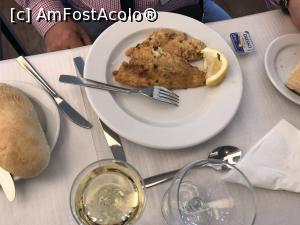 [P17] Cachalote Restaurante - peşte pane » foto by nicole33
 - 
<span class="allrVoted glyphicon glyphicon-heart hidden" id="av1326344"></span>
<a class="m-l-10 hidden" id="sv1326344" onclick="voting_Foto_DelVot(,1326344,24227)" role="button">șterge vot <span class="glyphicon glyphicon-remove"></span></a>
<a id="v91326344" class=" c-red"  onclick="voting_Foto_SetVot(1326344)" role="button"><span class="glyphicon glyphicon-heart-empty"></span> <b>LIKE</b> = Votează poza</a> <img class="hidden"  id="f1326344W9" src="/imagini/loader.gif" border="0" /><span class="AjErrMes hidden" id="e1326344ErM"></span>