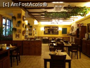 [P17] Restaurantul » foto by diana2015
 - 
<span class="allrVoted glyphicon glyphicon-heart hidden" id="av1004389"></span>
<a class="m-l-10 hidden" id="sv1004389" onclick="voting_Foto_DelVot(,1004389,24241)" role="button">șterge vot <span class="glyphicon glyphicon-remove"></span></a>
<a id="v91004389" class=" c-red"  onclick="voting_Foto_SetVot(1004389)" role="button"><span class="glyphicon glyphicon-heart-empty"></span> <b>LIKE</b> = Votează poza</a> <img class="hidden"  id="f1004389W9" src="/imagini/loader.gif" border="0" /><span class="AjErrMes hidden" id="e1004389ErM"></span>