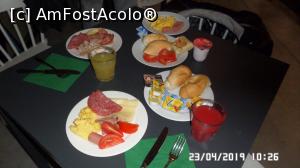 [P22] Camping Village Jolly, Marghera, Veneția. Micul dejun.  » foto by ungureanica
 - 
<span class="allrVoted glyphicon glyphicon-heart hidden" id="av1068648"></span>
<a class="m-l-10 hidden" id="sv1068648" onclick="voting_Foto_DelVot(,1068648,24246)" role="button">șterge vot <span class="glyphicon glyphicon-remove"></span></a>
<a id="v91068648" class=" c-red"  onclick="voting_Foto_SetVot(1068648)" role="button"><span class="glyphicon glyphicon-heart-empty"></span> <b>LIKE</b> = Votează poza</a> <img class="hidden"  id="f1068648W9" src="/imagini/loader.gif" border="0" /><span class="AjErrMes hidden" id="e1068648ErM"></span>