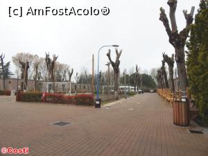 [P13] Zona sportivă de la Camping Village Jolly » foto by Costi
 - 
<span class="allrVoted glyphicon glyphicon-heart hidden" id="av1004678"></span>
<a class="m-l-10 hidden" id="sv1004678" onclick="voting_Foto_DelVot(,1004678,24246)" role="button">șterge vot <span class="glyphicon glyphicon-remove"></span></a>
<a id="v91004678" class=" c-red"  onclick="voting_Foto_SetVot(1004678)" role="button"><span class="glyphicon glyphicon-heart-empty"></span> <b>LIKE</b> = Votează poza</a> <img class="hidden"  id="f1004678W9" src="/imagini/loader.gif" border="0" /><span class="AjErrMes hidden" id="e1004678ErM"></span>