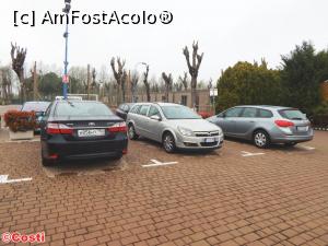 [P09] În parcarea de la Camping Village Jolly, mașini de toate felurile și din toate colțurile Europei: chiar și din Rusia » foto by Costi
 - 
<span class="allrVoted glyphicon glyphicon-heart hidden" id="av1004674"></span>
<a class="m-l-10 hidden" id="sv1004674" onclick="voting_Foto_DelVot(,1004674,24246)" role="button">șterge vot <span class="glyphicon glyphicon-remove"></span></a>
<a id="v91004674" class=" c-red"  onclick="voting_Foto_SetVot(1004674)" role="button"><span class="glyphicon glyphicon-heart-empty"></span> <b>LIKE</b> = Votează poza</a> <img class="hidden"  id="f1004674W9" src="/imagini/loader.gif" border="0" /><span class="AjErrMes hidden" id="e1004674ErM"></span>