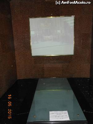 [P15] Bucureşti - Criptă în Mausoleul Eroilor.  » foto by iulianic
 - 
<span class="allrVoted glyphicon glyphicon-heart hidden" id="av617829"></span>
<a class="m-l-10 hidden" id="sv617829" onclick="voting_Foto_DelVot(,617829,24257)" role="button">șterge vot <span class="glyphicon glyphicon-remove"></span></a>
<a id="v9617829" class=" c-red"  onclick="voting_Foto_SetVot(617829)" role="button"><span class="glyphicon glyphicon-heart-empty"></span> <b>LIKE</b> = Votează poza</a> <img class="hidden"  id="f617829W9" src="/imagini/loader.gif" border="0" /><span class="AjErrMes hidden" id="e617829ErM"></span>