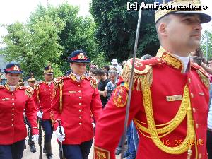 [P64] Bucureşti - Castelul Ţepeş. Militari ai Regimentului 30 Gardă.  » foto by iulianic
 - 
<span class="allrVoted glyphicon glyphicon-heart hidden" id="av617878"></span>
<a class="m-l-10 hidden" id="sv617878" onclick="voting_Foto_DelVot(,617878,24257)" role="button">șterge vot <span class="glyphicon glyphicon-remove"></span></a>
<a id="v9617878" class=" c-red"  onclick="voting_Foto_SetVot(617878)" role="button"><span class="glyphicon glyphicon-heart-empty"></span> <b>LIKE</b> = Votează poza</a> <img class="hidden"  id="f617878W9" src="/imagini/loader.gif" border="0" /><span class="AjErrMes hidden" id="e617878ErM"></span>