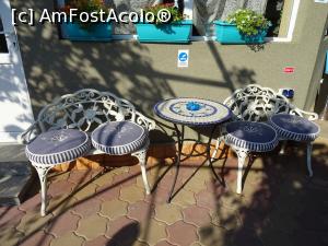 [P23] Un colț drăguț lângă foișor - Casa „Alexandru și Alexandra”.  » foto by tata123 🔱
 - 
<span class="allrVoted glyphicon glyphicon-heart hidden" id="av1081658"></span>
<a class="m-l-10 hidden" id="sv1081658" onclick="voting_Foto_DelVot(,1081658,24272)" role="button">șterge vot <span class="glyphicon glyphicon-remove"></span></a>
<a id="v91081658" class=" c-red"  onclick="voting_Foto_SetVot(1081658)" role="button"><span class="glyphicon glyphicon-heart-empty"></span> <b>LIKE</b> = Votează poza</a> <img class="hidden"  id="f1081658W9" src="/imagini/loader.gif" border="0" /><span class="AjErrMes hidden" id="e1081658ErM"></span>