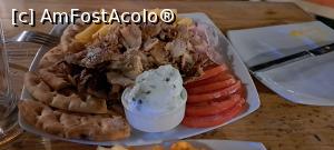 [P35] Gyros la farfurie la Pitafan » foto by irinad
 - 
<span class="allrVoted glyphicon glyphicon-heart hidden" id="av1356632"></span>
<a class="m-l-10 hidden" id="sv1356632" onclick="voting_Foto_DelVot(,1356632,24292)" role="button">șterge vot <span class="glyphicon glyphicon-remove"></span></a>
<a id="v91356632" class=" c-red"  onclick="voting_Foto_SetVot(1356632)" role="button"><span class="glyphicon glyphicon-heart-empty"></span> <b>LIKE</b> = Votează poza</a> <img class="hidden"  id="f1356632W9" src="/imagini/loader.gif" border="0" /><span class="AjErrMes hidden" id="e1356632ErM"></span>