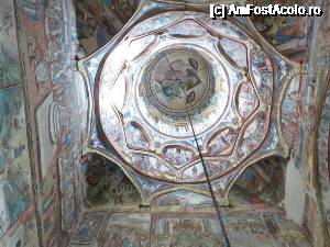 [P06] Pictură în una din turlele bisericii Mănăstirii Golia.  » foto by tata123 🔱
 - 
<span class="allrVoted glyphicon glyphicon-heart hidden" id="av690388"></span>
<a class="m-l-10 hidden" id="sv690388" onclick="voting_Foto_DelVot(,690388,24312)" role="button">șterge vot <span class="glyphicon glyphicon-remove"></span></a>
<a id="v9690388" class=" c-red"  onclick="voting_Foto_SetVot(690388)" role="button"><span class="glyphicon glyphicon-heart-empty"></span> <b>LIKE</b> = Votează poza</a> <img class="hidden"  id="f690388W9" src="/imagini/loader.gif" border="0" /><span class="AjErrMes hidden" id="e690388ErM"></span>