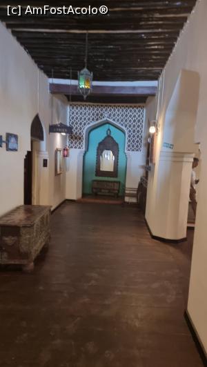[P41] The Africa House » foto by robert
 - 
<span class="allrVoted glyphicon glyphicon-heart hidden" id="av1272320"></span>
<a class="m-l-10 hidden" id="sv1272320" onclick="voting_Foto_DelVot(,1272320,24324)" role="button">șterge vot <span class="glyphicon glyphicon-remove"></span></a>
<a id="v91272320" class=" c-red"  onclick="voting_Foto_SetVot(1272320)" role="button"><span class="glyphicon glyphicon-heart-empty"></span> <b>LIKE</b> = Votează poza</a> <img class="hidden"  id="f1272320W9" src="/imagini/loader.gif" border="0" /><span class="AjErrMes hidden" id="e1272320ErM"></span>