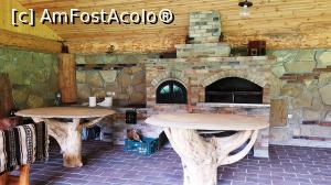 [P12] In pavilionul cu gratar si cuptor. Cele doua mese au blatul din piatra de Adancata. Juri ca sunt prelucrate.  » foto by DOINITA
 - 
<span class="allrVoted glyphicon glyphicon-heart hidden" id="av1009850"></span>
<a class="m-l-10 hidden" id="sv1009850" onclick="voting_Foto_DelVot(,1009850,24333)" role="button">șterge vot <span class="glyphicon glyphicon-remove"></span></a>
<a id="v91009850" class=" c-red"  onclick="voting_Foto_SetVot(1009850)" role="button"><span class="glyphicon glyphicon-heart-empty"></span> <b>LIKE</b> = Votează poza</a> <img class="hidden"  id="f1009850W9" src="/imagini/loader.gif" border="0" /><span class="AjErrMes hidden" id="e1009850ErM"></span>