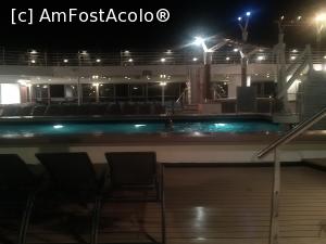 [P12] Piscina exterioara noaptea » foto by dianamea
 - 
<span class="allrVoted glyphicon glyphicon-heart hidden" id="av1010330"></span>
<a class="m-l-10 hidden" id="sv1010330" onclick="voting_Foto_DelVot(,1010330,24337)" role="button">șterge vot <span class="glyphicon glyphicon-remove"></span></a>
<a id="v91010330" class=" c-red"  onclick="voting_Foto_SetVot(1010330)" role="button"><span class="glyphicon glyphicon-heart-empty"></span> <b>LIKE</b> = Votează poza</a> <img class="hidden"  id="f1010330W9" src="/imagini/loader.gif" border="0" /><span class="AjErrMes hidden" id="e1010330ErM"></span>