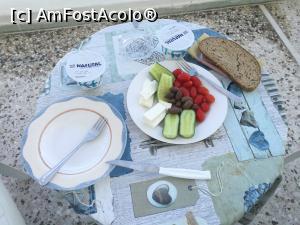 [P21] Mic dejun pe terasa noastră de la Stella » foto by crismis
 - 
<span class="allrVoted glyphicon glyphicon-heart hidden" id="av1010415"></span>
<a class="m-l-10 hidden" id="sv1010415" onclick="voting_Foto_DelVot(,1010415,24339)" role="button">șterge vot <span class="glyphicon glyphicon-remove"></span></a>
<a id="v91010415" class=" c-red"  onclick="voting_Foto_SetVot(1010415)" role="button"><span class="glyphicon glyphicon-heart-empty"></span> <b>LIKE</b> = Votează poza</a> <img class="hidden"  id="f1010415W9" src="/imagini/loader.gif" border="0" /><span class="AjErrMes hidden" id="e1010415ErM"></span>