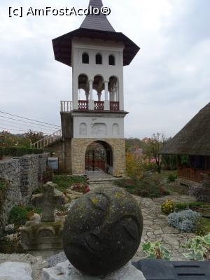[P01] Mănăstirea Feleacu, Cluj - Turn-clopotniță.  » foto by tata123 🔱
 - 
<span class="allrVoted glyphicon glyphicon-heart hidden" id="av1033406"></span>
<a class="m-l-10 hidden" id="sv1033406" onclick="voting_Foto_DelVot(,1033406,24360)" role="button">șterge vot <span class="glyphicon glyphicon-remove"></span></a>
<a id="v91033406" class=" c-red"  onclick="voting_Foto_SetVot(1033406)" role="button"><span class="glyphicon glyphicon-heart-empty"></span> <b>LIKE</b> = Votează poza</a> <img class="hidden"  id="f1033406W9" src="/imagini/loader.gif" border="0" /><span class="AjErrMes hidden" id="e1033406ErM"></span>