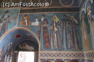 [P07] Mănăstirea Teodoreni, Biserica, Pronaos Tabloul votiv nou, Ctitorul Teodor Movilă cu familia, pictura nouă » foto by mprofeanu
 - 
<span class="allrVoted glyphicon glyphicon-heart hidden" id="av1314141"></span>
<a class="m-l-10 hidden" id="sv1314141" onclick="voting_Foto_DelVot(,1314141,24390)" role="button">șterge vot <span class="glyphicon glyphicon-remove"></span></a>
<a id="v91314141" class=" c-red"  onclick="voting_Foto_SetVot(1314141)" role="button"><span class="glyphicon glyphicon-heart-empty"></span> <b>LIKE</b> = Votează poza</a> <img class="hidden"  id="f1314141W9" src="/imagini/loader.gif" border="0" /><span class="AjErrMes hidden" id="e1314141ErM"></span>