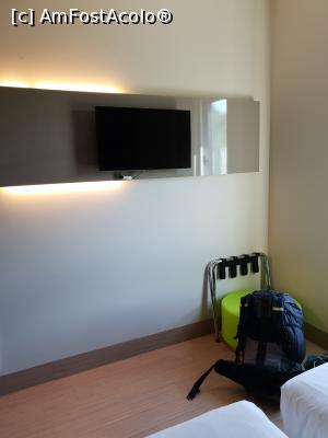 [P06] prin camera de hotel » foto by robert
 - 
<span class="allrVoted glyphicon glyphicon-heart hidden" id="av1015120"></span>
<a class="m-l-10 hidden" id="sv1015120" onclick="voting_Foto_DelVot(,1015120,24393)" role="button">șterge vot <span class="glyphicon glyphicon-remove"></span></a>
<a id="v91015120" class=" c-red"  onclick="voting_Foto_SetVot(1015120)" role="button"><span class="glyphicon glyphicon-heart-empty"></span> <b>LIKE</b> = Votează poza</a> <img class="hidden"  id="f1015120W9" src="/imagini/loader.gif" border="0" /><span class="AjErrMes hidden" id="e1015120ErM"></span>
