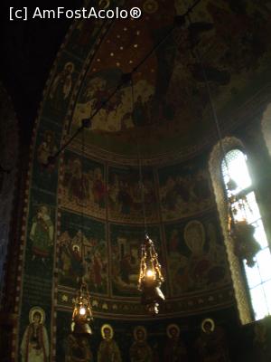 [P05] Partea dreaptă din interiorul catedralei.  » foto by Mihai18
 - 
<span class="allrVoted glyphicon glyphicon-heart hidden" id="av1015133"></span>
<a class="m-l-10 hidden" id="sv1015133" onclick="voting_Foto_DelVot(,1015133,24395)" role="button">șterge vot <span class="glyphicon glyphicon-remove"></span></a>
<a id="v91015133" class=" c-red"  onclick="voting_Foto_SetVot(1015133)" role="button"><span class="glyphicon glyphicon-heart-empty"></span> <b>LIKE</b> = Votează poza</a> <img class="hidden"  id="f1015133W9" src="/imagini/loader.gif" border="0" /><span class="AjErrMes hidden" id="e1015133ErM"></span>
