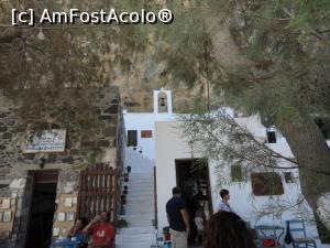 [P31] Terasa de la baza stâncii cu castelul, se vede biserica Agios Nikolaos.  » foto by maryka
 - 
<span class="allrVoted glyphicon glyphicon-heart hidden" id="av1015563"></span>
<a class="m-l-10 hidden" id="sv1015563" onclick="voting_Foto_DelVot(,1015563,24400)" role="button">șterge vot <span class="glyphicon glyphicon-remove"></span></a>
<a id="v91015563" class=" c-red"  onclick="voting_Foto_SetVot(1015563)" role="button"><span class="glyphicon glyphicon-heart-empty"></span> <b>LIKE</b> = Votează poza</a> <img class="hidden"  id="f1015563W9" src="/imagini/loader.gif" border="0" /><span class="AjErrMes hidden" id="e1015563ErM"></span>