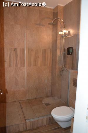 [P22] cabina de dus » foto by MICAGEO
 - 
<span class="allrVoted glyphicon glyphicon-heart hidden" id="av1015708"></span>
<a class="m-l-10 hidden" id="sv1015708" onclick="voting_Foto_DelVot(,1015708,24401)" role="button">șterge vot <span class="glyphicon glyphicon-remove"></span></a>
<a id="v91015708" class=" c-red"  onclick="voting_Foto_SetVot(1015708)" role="button"><span class="glyphicon glyphicon-heart-empty"></span> <b>LIKE</b> = Votează poza</a> <img class="hidden"  id="f1015708W9" src="/imagini/loader.gif" border="0" /><span class="AjErrMes hidden" id="e1015708ErM"></span>