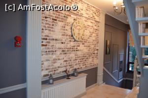[P24] casa scarilor decorata intr-un stil unic » foto by MICAGEO
 - 
<span class="allrVoted glyphicon glyphicon-heart hidden" id="av1015711"></span>
<a class="m-l-10 hidden" id="sv1015711" onclick="voting_Foto_DelVot(,1015711,24401)" role="button">șterge vot <span class="glyphicon glyphicon-remove"></span></a>
<a id="v91015711" class=" c-red"  onclick="voting_Foto_SetVot(1015711)" role="button"><span class="glyphicon glyphicon-heart-empty"></span> <b>LIKE</b> = Votează poza</a> <img class="hidden"  id="f1015711W9" src="/imagini/loader.gif" border="0" /><span class="AjErrMes hidden" id="e1015711ErM"></span>