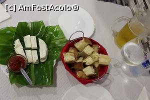 [P32] Ponta Delgada, Restaurante Gastronomo, Aperitivul din a doua seară » foto by mprofeanu
 - 
<span class="allrVoted glyphicon glyphicon-heart hidden" id="av1017783"></span>
<a class="m-l-10 hidden" id="sv1017783" onclick="voting_Foto_DelVot(,1017783,24421)" role="button">șterge vot <span class="glyphicon glyphicon-remove"></span></a>
<a id="v91017783" class=" c-red"  onclick="voting_Foto_SetVot(1017783)" role="button"><span class="glyphicon glyphicon-heart-empty"></span> <b>LIKE</b> = Votează poza</a> <img class="hidden"  id="f1017783W9" src="/imagini/loader.gif" border="0" /><span class="AjErrMes hidden" id="e1017783ErM"></span>