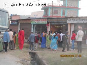 [P17] femei in fata salonului de frumusete » foto by adri-nico
 - 
<span class="allrVoted glyphicon glyphicon-heart hidden" id="av1018040"></span>
<a class="m-l-10 hidden" id="sv1018040" onclick="voting_Foto_DelVot(,1018040,24423)" role="button">șterge vot <span class="glyphicon glyphicon-remove"></span></a>
<a id="v91018040" class=" c-red"  onclick="voting_Foto_SetVot(1018040)" role="button"><span class="glyphicon glyphicon-heart-empty"></span> <b>LIKE</b> = Votează poza</a> <img class="hidden"  id="f1018040W9" src="/imagini/loader.gif" border="0" /><span class="AjErrMes hidden" id="e1018040ErM"></span>