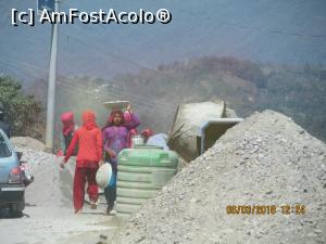 [P05] femei care muncesc la construirea autostrazii » foto by adri-nico
 - 
<span class="allrVoted glyphicon glyphicon-heart hidden" id="av1019266"></span>
<a class="m-l-10 hidden" id="sv1019266" onclick="voting_Foto_DelVot(,1019266,24423)" role="button">șterge vot <span class="glyphicon glyphicon-remove"></span></a>
<a id="v91019266" class=" c-red"  onclick="voting_Foto_SetVot(1019266)" role="button"><span class="glyphicon glyphicon-heart-empty"></span> <b>LIKE</b> = Votează poza</a> <img class="hidden"  id="f1019266W9" src="/imagini/loader.gif" border="0" /><span class="AjErrMes hidden" id="e1019266ErM"></span>