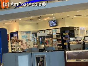 [P18] Cu avionul spre Hurghada – ianuarie 2023 - duty free » foto by nicole33
 - 
<span class="allrVoted glyphicon glyphicon-heart hidden" id="av1351391"></span>
<a class="m-l-10 hidden" id="sv1351391" onclick="voting_Foto_DelVot(,1351391,24446)" role="button">șterge vot <span class="glyphicon glyphicon-remove"></span></a>
<a id="v91351391" class=" c-red"  onclick="voting_Foto_SetVot(1351391)" role="button"><span class="glyphicon glyphicon-heart-empty"></span> <b>LIKE</b> = Votează poza</a> <img class="hidden"  id="f1351391W9" src="/imagini/loader.gif" border="0" /><span class="AjErrMes hidden" id="e1351391ErM"></span>