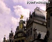 [P14] Detaliu cu statuia ecvestră a lui Charles-Alexandre de Lorraine, de pe clădirea L'Arbre d'or » foto by Costi
 - 
<span class="allrVoted glyphicon glyphicon-heart hidden" id="av25337"></span>
<a class="m-l-10 hidden" id="sv25337" onclick="voting_Foto_DelVot(,25337,24454)" role="button">șterge vot <span class="glyphicon glyphicon-remove"></span></a>
<a id="v925337" class=" c-red"  onclick="voting_Foto_SetVot(25337)" role="button"><span class="glyphicon glyphicon-heart-empty"></span> <b>LIKE</b> = Votează poza</a> <img class="hidden"  id="f25337W9" src="/imagini/loader.gif" border="0" /><span class="AjErrMes hidden" id="e25337ErM"></span>