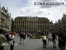 [P03] Vedere spre latura de sud-est a Pieţei Mari. De la dreapta la stânga: Alsemberg şi Maison des Ducs de Brabant, ansamblu de şapte case separate, având o faţadă comună. » foto by Costi
 - 
<span class="allrVoted glyphicon glyphicon-heart hidden" id="av25296"></span>
<a class="m-l-10 hidden" id="sv25296" onclick="voting_Foto_DelVot(,25296,24454)" role="button">șterge vot <span class="glyphicon glyphicon-remove"></span></a>
<a id="v925296" class=" c-red"  onclick="voting_Foto_SetVot(25296)" role="button"><span class="glyphicon glyphicon-heart-empty"></span> <b>LIKE</b> = Votează poza</a> <img class="hidden"  id="f25296W9" src="/imagini/loader.gif" border="0" /><span class="AjErrMes hidden" id="e25296ErM"></span>