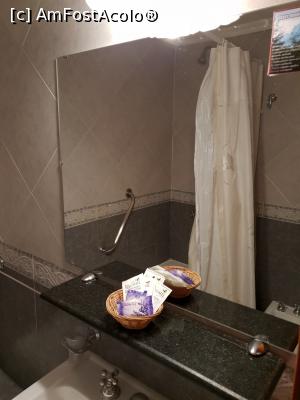 [P09] prin camera de hotel » foto by robert
 - 
<span class="allrVoted glyphicon glyphicon-heart hidden" id="av1021299"></span>
<a class="m-l-10 hidden" id="sv1021299" onclick="voting_Foto_DelVot(,1021299,24471)" role="button">șterge vot <span class="glyphicon glyphicon-remove"></span></a>
<a id="v91021299" class=" c-red"  onclick="voting_Foto_SetVot(1021299)" role="button"><span class="glyphicon glyphicon-heart-empty"></span> <b>LIKE</b> = Votează poza</a> <img class="hidden"  id="f1021299W9" src="/imagini/loader.gif" border="0" /><span class="AjErrMes hidden" id="e1021299ErM"></span>