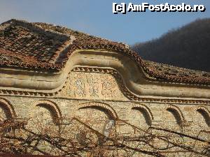 [P28] Superb element de decor de pe fatatda bisericii Manastirii Kilifarevo » foto by valyionsc
 - 
<span class="allrVoted glyphicon glyphicon-heart hidden" id="av496456"></span>
<a class="m-l-10 hidden" id="sv496456" onclick="voting_Foto_DelVot(,496456,24473)" role="button">șterge vot <span class="glyphicon glyphicon-remove"></span></a>
<a id="v9496456" class=" c-red"  onclick="voting_Foto_SetVot(496456)" role="button"><span class="glyphicon glyphicon-heart-empty"></span> <b>LIKE</b> = Votează poza</a> <img class="hidden"  id="f496456W9" src="/imagini/loader.gif" border="0" /><span class="AjErrMes hidden" id="e496456ErM"></span>