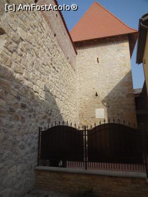 [P17] Turnul croitorilor renovat este intr-o curte privata:( » foto by fanespoitorul
 - 
<span class="allrVoted glyphicon glyphicon-heart hidden" id="av1021700"></span>
<a class="m-l-10 hidden" id="sv1021700" onclick="voting_Foto_DelVot(,1021700,24475)" role="button">șterge vot <span class="glyphicon glyphicon-remove"></span></a>
<a id="v91021700" class=" c-red"  onclick="voting_Foto_SetVot(1021700)" role="button"><span class="glyphicon glyphicon-heart-empty"></span> <b>LIKE</b> = Votează poza</a> <img class="hidden"  id="f1021700W9" src="/imagini/loader.gif" border="0" /><span class="AjErrMes hidden" id="e1021700ErM"></span>