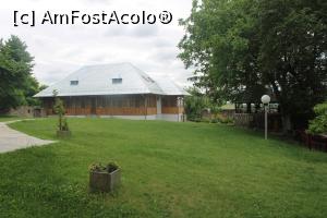 [P16] Mănăstirea Hagigadar, Trapeza, o clădire mare, albă și frumoasă, cu Pridvor închis cu lemn » foto by mprofeanu
 - 
<span class="allrVoted glyphicon glyphicon-heart hidden" id="av1312300"></span>
<a class="m-l-10 hidden" id="sv1312300" onclick="voting_Foto_DelVot(,1312300,24488)" role="button">șterge vot <span class="glyphicon glyphicon-remove"></span></a>
<a id="v91312300" class=" c-red"  onclick="voting_Foto_SetVot(1312300)" role="button"><span class="glyphicon glyphicon-heart-empty"></span> <b>LIKE</b> = Votează poza</a> <img class="hidden"  id="f1312300W9" src="/imagini/loader.gif" border="0" /><span class="AjErrMes hidden" id="e1312300ErM"></span>