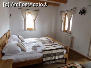 [P10] Cealaltă cameră a apartamentului.  » foto by Safta Radu
 - 
<span class="allrVoted glyphicon glyphicon-heart hidden" id="av1022940"></span>
<a class="m-l-10 hidden" id="sv1022940" onclick="voting_Foto_DelVot(,1022940,24495)" role="button">șterge vot <span class="glyphicon glyphicon-remove"></span></a>
<a id="v91022940" class=" c-red"  onclick="voting_Foto_SetVot(1022940)" role="button"><span class="glyphicon glyphicon-heart-empty"></span> <b>LIKE</b> = Votează poza</a> <img class="hidden"  id="f1022940W9" src="/imagini/loader.gif" border="0" /><span class="AjErrMes hidden" id="e1022940ErM"></span>