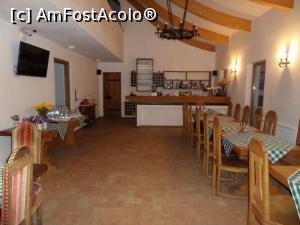 [P06] Sala de mese.  » foto by Safta Radu
 - 
<span class="allrVoted glyphicon glyphicon-heart hidden" id="av1022936"></span>
<a class="m-l-10 hidden" id="sv1022936" onclick="voting_Foto_DelVot(,1022936,24495)" role="button">șterge vot <span class="glyphicon glyphicon-remove"></span></a>
<a id="v91022936" class=" c-red"  onclick="voting_Foto_SetVot(1022936)" role="button"><span class="glyphicon glyphicon-heart-empty"></span> <b>LIKE</b> = Votează poza</a> <img class="hidden"  id="f1022936W9" src="/imagini/loader.gif" border="0" /><span class="AjErrMes hidden" id="e1022936ErM"></span>