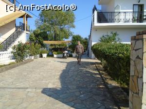 [P34] Hotel Panorama - curtea » foto by Carmen Ion
 - 
<span class="allrVoted glyphicon glyphicon-heart hidden" id="av1023809"></span>
<a class="m-l-10 hidden" id="sv1023809" onclick="voting_Foto_DelVot(,1023809,24507)" role="button">șterge vot <span class="glyphicon glyphicon-remove"></span></a>
<a id="v91023809" class=" c-red"  onclick="voting_Foto_SetVot(1023809)" role="button"><span class="glyphicon glyphicon-heart-empty"></span> <b>LIKE</b> = Votează poza</a> <img class="hidden"  id="f1023809W9" src="/imagini/loader.gif" border="0" /><span class="AjErrMes hidden" id="e1023809ErM"></span>