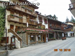[P22] Courmayeur - Via Roma » foto by Mitica49
 - 
<span class="allrVoted glyphicon glyphicon-heart hidden" id="av1025034"></span>
<a class="m-l-10 hidden" id="sv1025034" onclick="voting_Foto_DelVot(,1025034,24517)" role="button">șterge vot <span class="glyphicon glyphicon-remove"></span></a>
<a id="v91025034" class=" c-red"  onclick="voting_Foto_SetVot(1025034)" role="button"><span class="glyphicon glyphicon-heart-empty"></span> <b>LIKE</b> = Votează poza</a> <img class="hidden"  id="f1025034W9" src="/imagini/loader.gif" border="0" /><span class="AjErrMes hidden" id="e1025034ErM"></span>