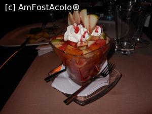 [P18] Plevna - Restaurant 'Deja Vu'. Salata de fructe din cea de-a doua seară.  » foto by iulianic
 - 
<span class="allrVoted glyphicon glyphicon-heart hidden" id="av1025744"></span>
<a class="m-l-10 hidden" id="sv1025744" onclick="voting_Foto_DelVot(,1025744,24520)" role="button">șterge vot <span class="glyphicon glyphicon-remove"></span></a>
<a id="v91025744" class=" c-red"  onclick="voting_Foto_SetVot(1025744)" role="button"><span class="glyphicon glyphicon-heart-empty"></span> <b>LIKE</b> = Votează poza</a> <img class="hidden"  id="f1025744W9" src="/imagini/loader.gif" border="0" /><span class="AjErrMes hidden" id="e1025744ErM"></span>