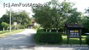 [P05] Indicatorul de orientare din șoseaua principală, pe care l-am văzut abia a doua zi.  » foto by Aurici
 - 
<span class="allrVoted glyphicon glyphicon-heart hidden" id="av1025803"></span>
<a class="m-l-10 hidden" id="sv1025803" onclick="voting_Foto_DelVot(,1025803,24522)" role="button">șterge vot <span class="glyphicon glyphicon-remove"></span></a>
<a id="v91025803" class=" c-red"  onclick="voting_Foto_SetVot(1025803)" role="button"><span class="glyphicon glyphicon-heart-empty"></span> <b>LIKE</b> = Votează poza</a> <img class="hidden"  id="f1025803W9" src="/imagini/loader.gif" border="0" /><span class="AjErrMes hidden" id="e1025803ErM"></span>