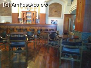 [P06] Elpida City Hotel, Serres - barul » foto by Carmen Ion
 - 
<span class="allrVoted glyphicon glyphicon-heart hidden" id="av1026948"></span>
<a class="m-l-10 hidden" id="sv1026948" onclick="voting_Foto_DelVot(,1026948,24537)" role="button">șterge vot <span class="glyphicon glyphicon-remove"></span></a>
<a id="v91026948" class=" c-red"  onclick="voting_Foto_SetVot(1026948)" role="button"><span class="glyphicon glyphicon-heart-empty"></span> <b>LIKE</b> = Votează poza</a> <img class="hidden"  id="f1026948W9" src="/imagini/loader.gif" border="0" /><span class="AjErrMes hidden" id="e1026948ErM"></span>