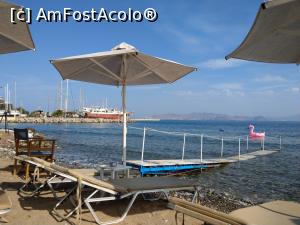 [P22] Plaja 4 Roses, se vede în stânga parte din Marina.  » foto by maryka
 - 
<span class="allrVoted glyphicon glyphicon-heart hidden" id="av1027041"></span>
<a class="m-l-10 hidden" id="sv1027041" onclick="voting_Foto_DelVot(,1027041,24538)" role="button">șterge vot <span class="glyphicon glyphicon-remove"></span></a>
<a id="v91027041" class=" c-red"  onclick="voting_Foto_SetVot(1027041)" role="button"><span class="glyphicon glyphicon-heart-empty"></span> <b>LIKE</b> = Votează poza</a> <img class="hidden"  id="f1027041W9" src="/imagini/loader.gif" border="0" /><span class="AjErrMes hidden" id="e1027041ErM"></span>