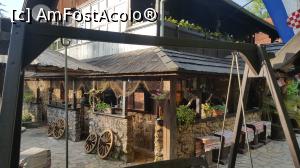 [P10] Restaurantul Petro din Rastoke și decorul tradițional.  » foto by Aurici
 - 
<span class="allrVoted glyphicon glyphicon-heart hidden" id="av1027404"></span>
<a class="m-l-10 hidden" id="sv1027404" onclick="voting_Foto_DelVot(,1027404,24542)" role="button">șterge vot <span class="glyphicon glyphicon-remove"></span></a>
<a id="v91027404" class=" c-red"  onclick="voting_Foto_SetVot(1027404)" role="button"><span class="glyphicon glyphicon-heart-empty"></span> <b>LIKE</b> = Votează poza</a> <img class="hidden"  id="f1027404W9" src="/imagini/loader.gif" border="0" /><span class="AjErrMes hidden" id="e1027404ErM"></span>