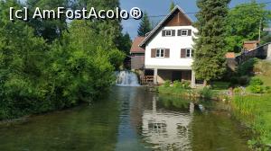 [P03] Prin micuța și frumoasa localitate Rastoke, în drum spre Restaurantul Petro.  » foto by Aurici
 - 
<span class="allrVoted glyphicon glyphicon-heart hidden" id="av1027397"></span>
<a class="m-l-10 hidden" id="sv1027397" onclick="voting_Foto_DelVot(,1027397,24542)" role="button">șterge vot <span class="glyphicon glyphicon-remove"></span></a>
<a id="v91027397" class=" c-red"  onclick="voting_Foto_SetVot(1027397)" role="button"><span class="glyphicon glyphicon-heart-empty"></span> <b>LIKE</b> = Votează poza</a> <img class="hidden"  id="f1027397W9" src="/imagini/loader.gif" border="0" /><span class="AjErrMes hidden" id="e1027397ErM"></span>