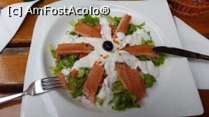 [P33] Restaurantul Petro din Rastoke - salată de somon.  » foto by Aurici
 - 
<span class="allrVoted glyphicon glyphicon-heart hidden" id="av1027427"></span>
<a class="m-l-10 hidden" id="sv1027427" onclick="voting_Foto_DelVot(,1027427,24542)" role="button">șterge vot <span class="glyphicon glyphicon-remove"></span></a>
<a id="v91027427" class=" c-red"  onclick="voting_Foto_SetVot(1027427)" role="button"><span class="glyphicon glyphicon-heart-empty"></span> <b>LIKE</b> = Votează poza</a> <img class="hidden"  id="f1027427W9" src="/imagini/loader.gif" border="0" /><span class="AjErrMes hidden" id="e1027427ErM"></span>