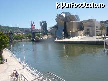 [P06] muzeul Guggenheim » foto by fogliaseca
 - 
<span class="allrVoted glyphicon glyphicon-heart hidden" id="av382950"></span>
<a class="m-l-10 hidden" id="sv382950" onclick="voting_Foto_DelVot(,382950,24561)" role="button">șterge vot <span class="glyphicon glyphicon-remove"></span></a>
<a id="v9382950" class=" c-red"  onclick="voting_Foto_SetVot(382950)" role="button"><span class="glyphicon glyphicon-heart-empty"></span> <b>LIKE</b> = Votează poza</a> <img class="hidden"  id="f382950W9" src="/imagini/loader.gif" border="0" /><span class="AjErrMes hidden" id="e382950ErM"></span>